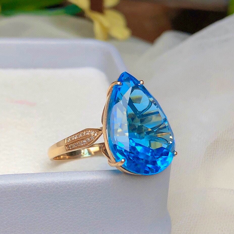 14k Gold 18.62 Ct Natural Topaz & Diamond Ring - 2