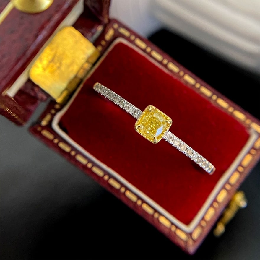 14k Gold 0.30 Ctw Natural Yellow Diamond & Diamond Ring: Ref:230947112 // gold content:14k gold // ring size:7. 25us // // main gemstone:yellow diamond // shape:cushion // carat weight:0. 20ct // color:yellow // treatment:natural // // adjacent gemstone