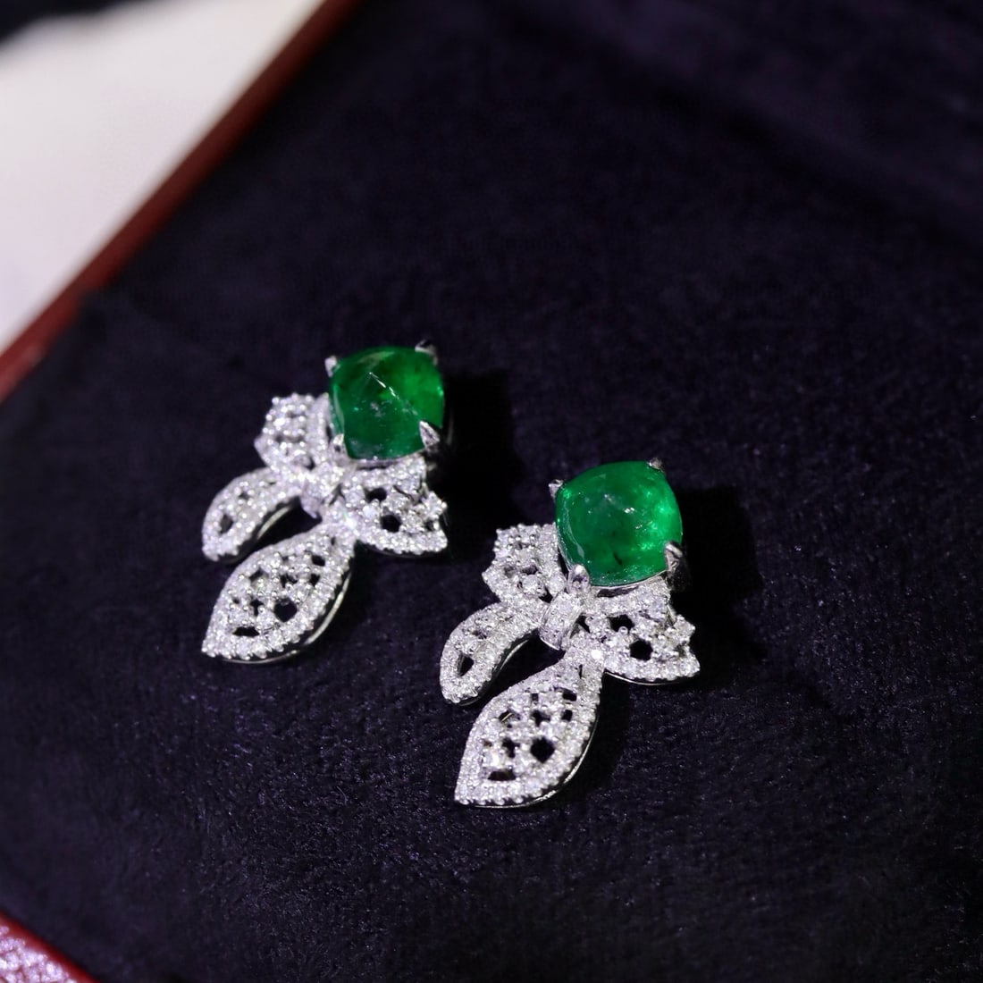 14k Gold 2.66 Ctw Vivid Green Natural Emerald & Diamond Earrings - 8