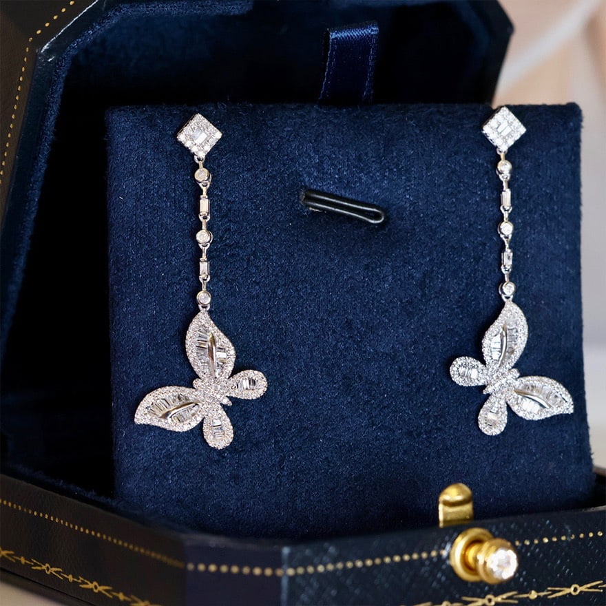 14k Gold 1 Ct Natural H Diamond & Butterfly Earrings: Ref:230947182 // gold content:14k gold // main gemstone:diamond // shape:multiply // carat weight:1ct // clarity grade:vs-si // color:h // treatment:natural // Condition: New Low Estimate: 6600 High