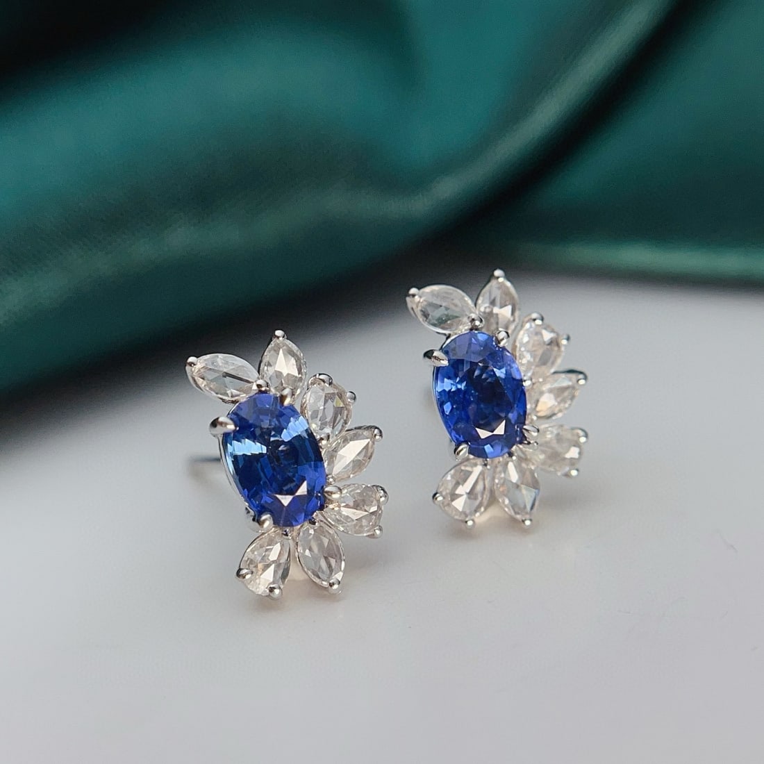 14k Gold 1.40 Ct Natural Sapphire & Diamond Earrings - 5