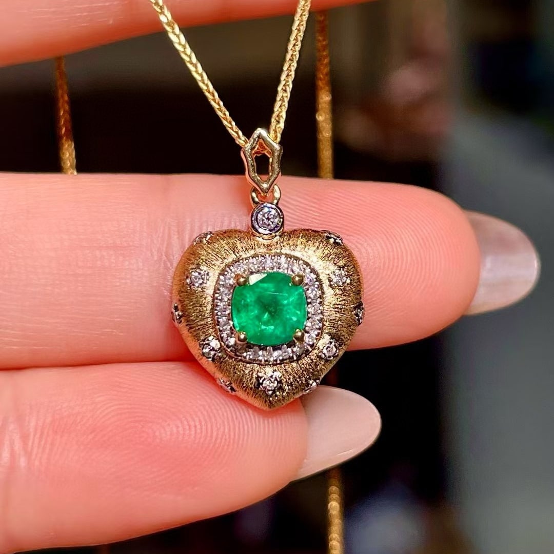 14k Gold 0.79 Ctw Natural Emerald & Diamond Pendant( Without Chain ): Ref:230947226 // gold content:14k gold // main gemstone:emerald // shape:cushion // carat weight:0. 66ct // color:green // treatment:natural // // adjacent gemstone 2 : diamond // shape:round //