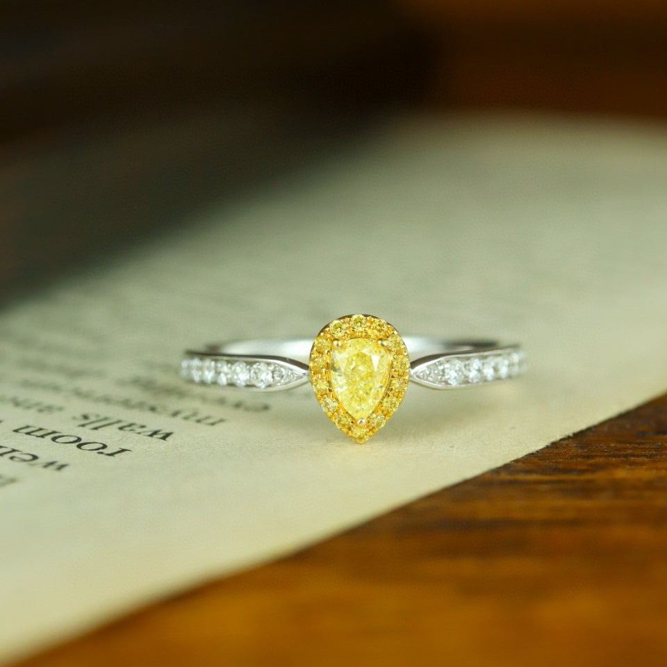 14k Gold 0.26 Ctw Natural Yellow Diamond & Diamond Ring: Ref:230947244 // gold content:14k gold // ring size:7. 25us // // main gemstone:yellow diamond // shape:pear // carat weight:0. 16ct // color:yellow // treatment:natural // // adjacent gemstone 2 : di
