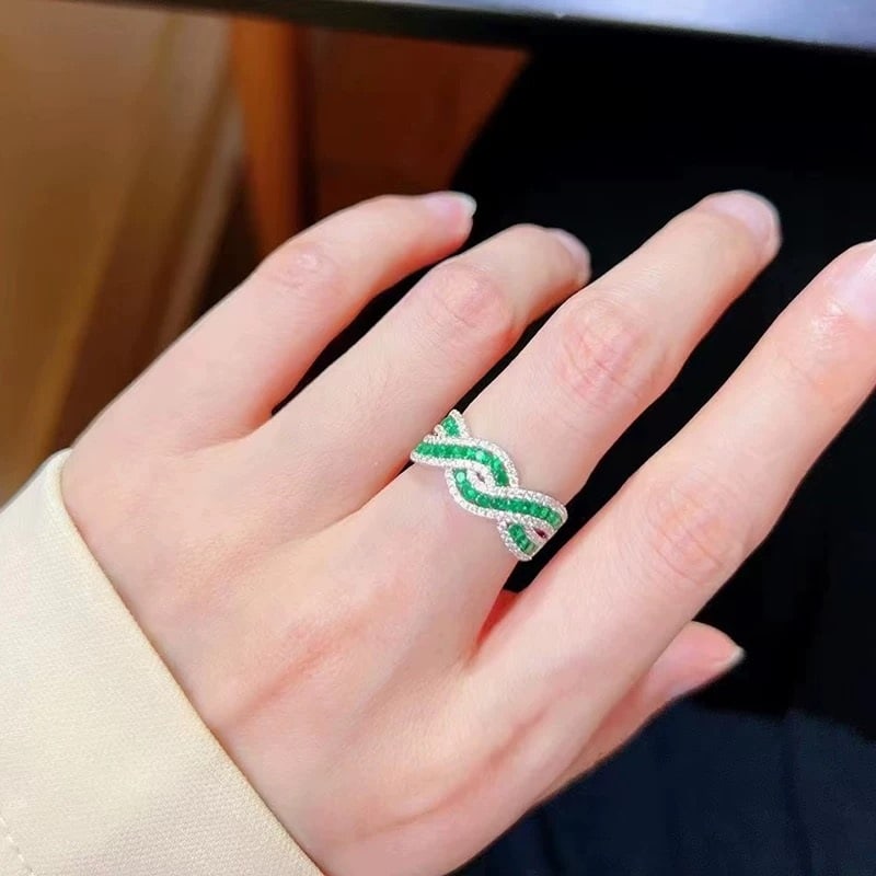 14k Gold 0.93 Ctw Vivid Green Natural Emerald & Diamond Ring - 2