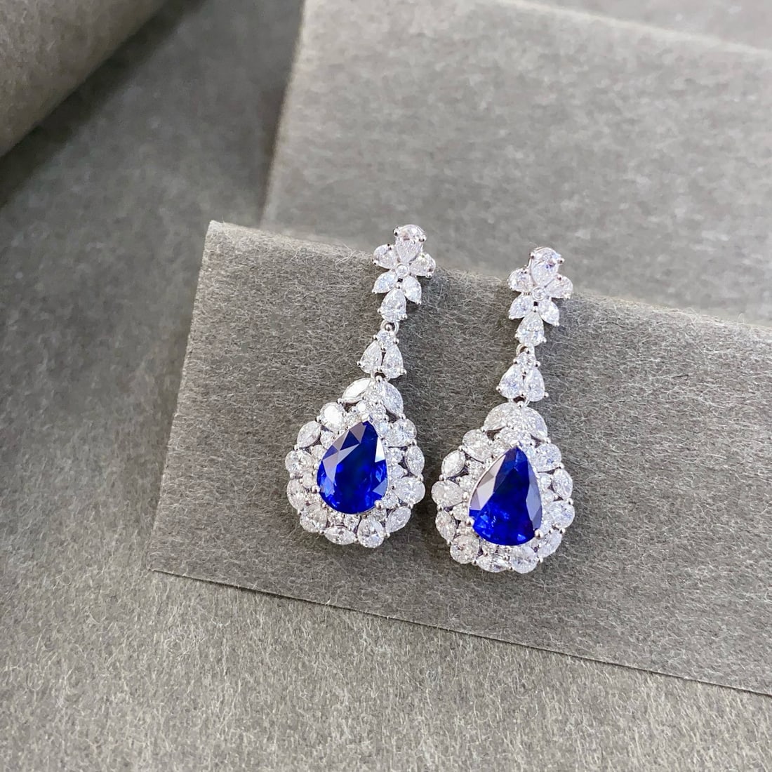 14k Gold 5.52 Ctw Natural Sapphire & Diamond Earrings - 3