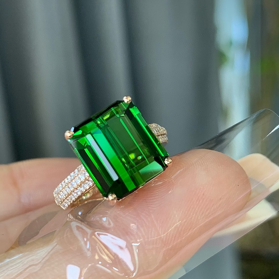 14k Gold 8.20 Ctw Natural Tourmaline & Diamond Ring: Ref:230948049 // gold content:14k gold // ring size:7. 25us // // main gemstone:tourmaline // shape:octagonal // carat weight:7. 94ct // color:green // treatment:natural // // adjacent gemstone 2