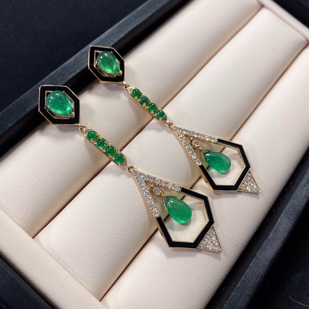 14k Gold 8.06 Ctw Natural Emerald & Diamond Earrings: Ref:230948096 // gold content:14k gold // main gemstone:emerald // shape:pear // carat weight:7. 27ct // color:green // treatment:natural // // adjacent gemstone 2 : diamond // shape:round // carat