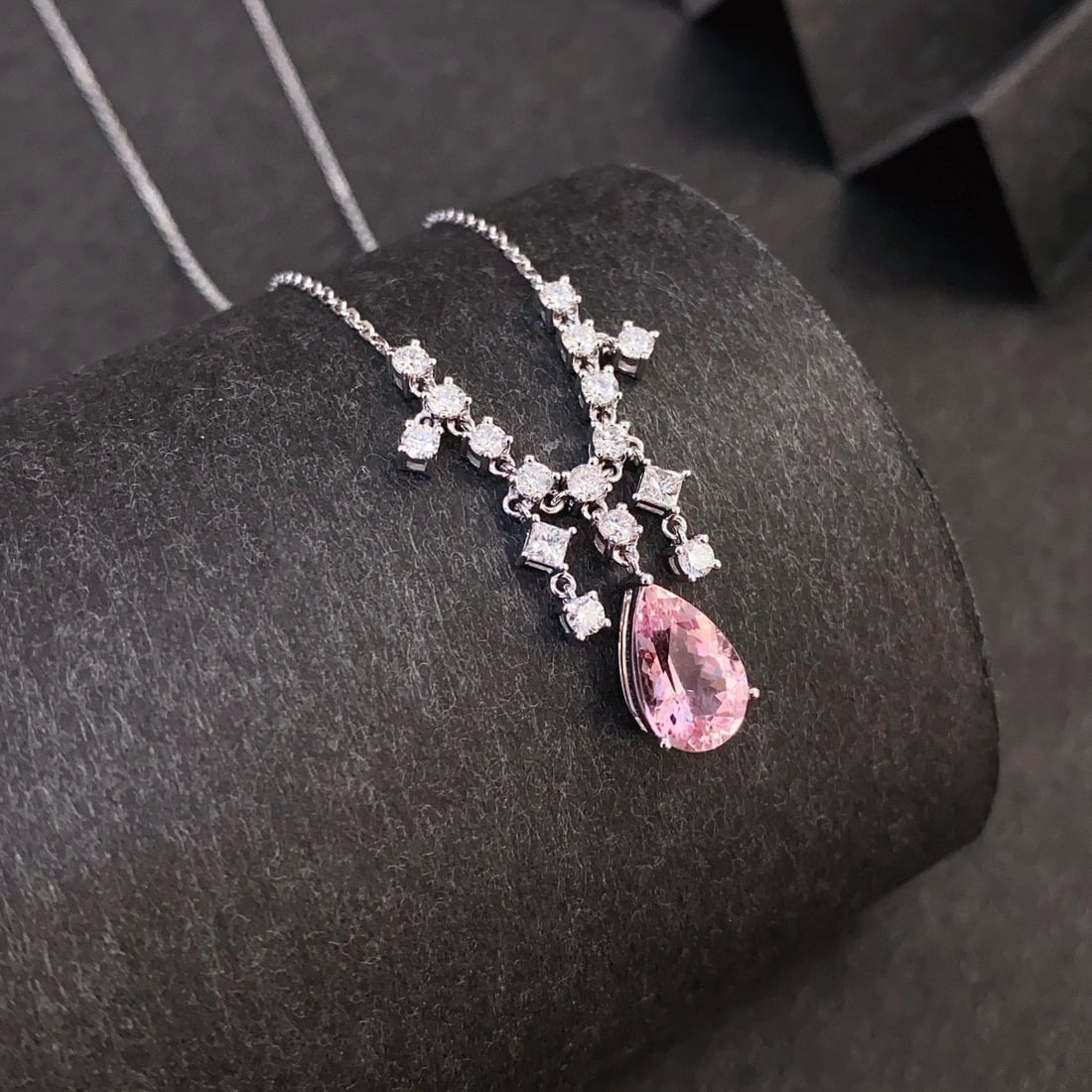 14k Gold 2.37 Ctw Natural Morganite & Diamond Necklace - 3