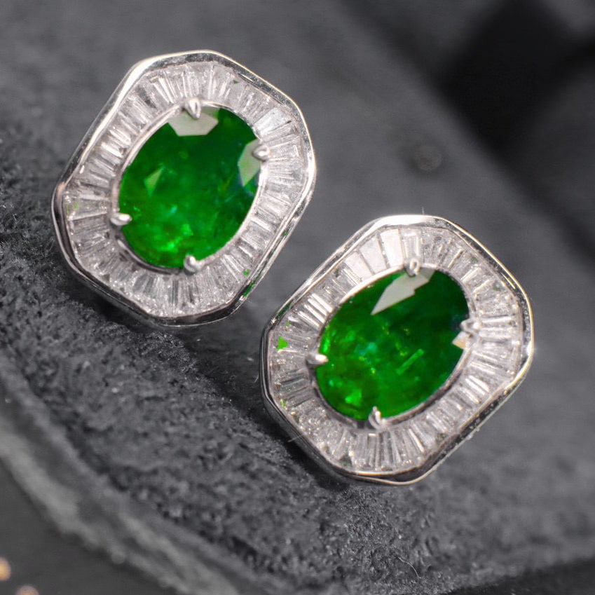 14k Gold 2.09 Ctw Vivid Green Natural Emerald & Diamond Earrings - 2