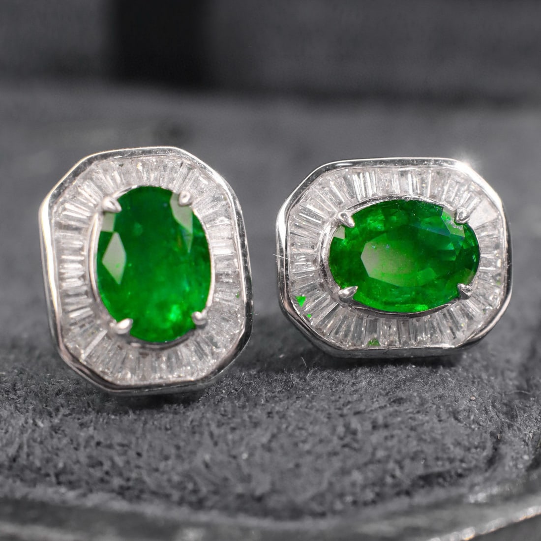 14k Gold 2.09 Ctw Vivid Green Natural Emerald & Diamond Earrings - 3