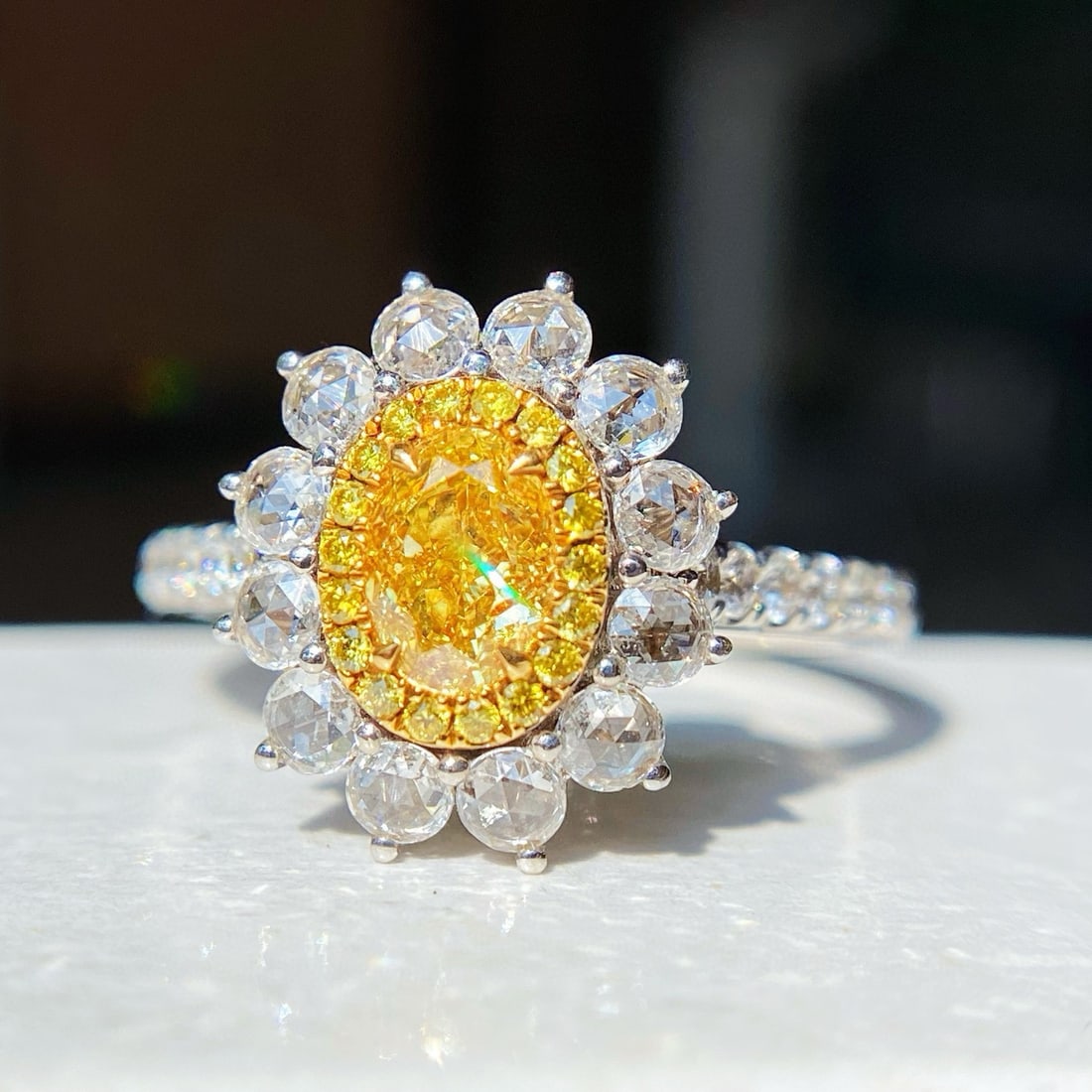 Gia Certified 14k Gold 1.17 Ctw Natural Yellow Diamond & Diamond Ring - 2