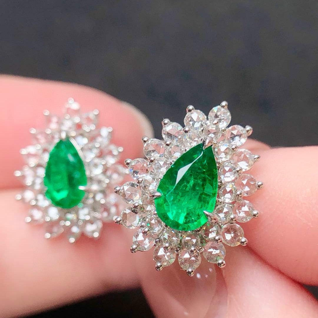 14k Gold 2.74 Ctw Vivid Green Natural Emerald & Diamond Earrings - 7