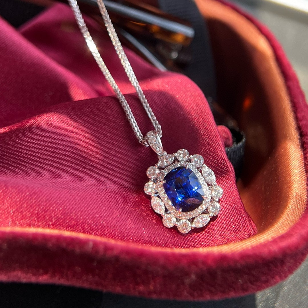 14k Gold 2.85 Ctw Natural Sapphire & Diamond Pendant( Without Chain ): Ref:230948228 // gold content:14k gold // main gemstone:sapphire // shape:cushion // carat weight:2. 03ct // color:blue // treatment:natural // // adjacent gemstone 2 : diamond // shape:multiply //