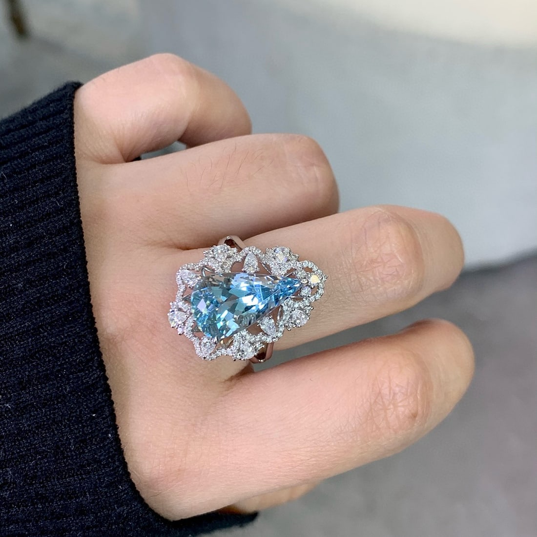 14k Gold 6.13 Ctw Natural Aquamarine & Diamond Ring - 5