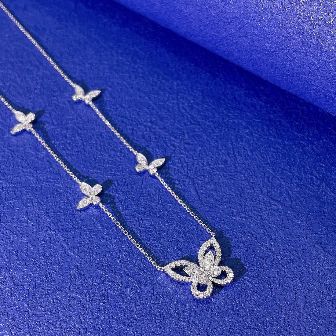 14k Gold 0.79 Ct Natural H Diamond & Butterfly Necklace: Ref:230948243 // gold content:14k gold // main gemstone:diamond // shape:round // carat weight:0. 79ct // clarity grade:vs-si // color:h // treatment:natural // cut grade:g // Condition: NewLow