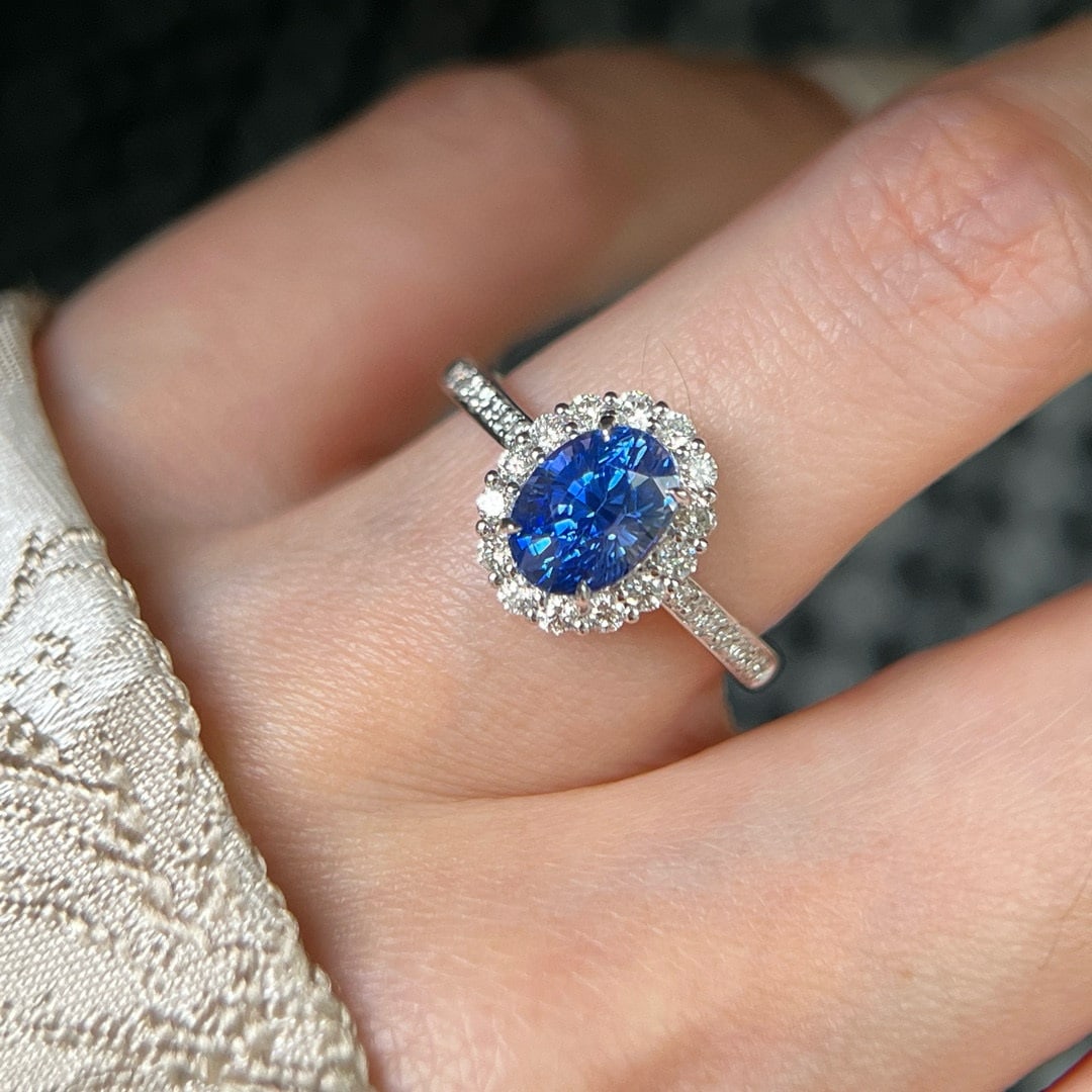 14k Gold 2.24 Ctw Natural Sapphire & Diamond Ring - 2