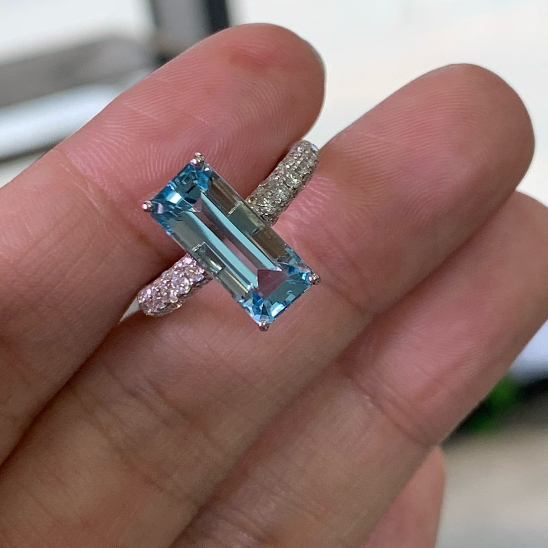 14k Gold 3.76 Ctw Natural Aquamarine & Diamond Ring - 4