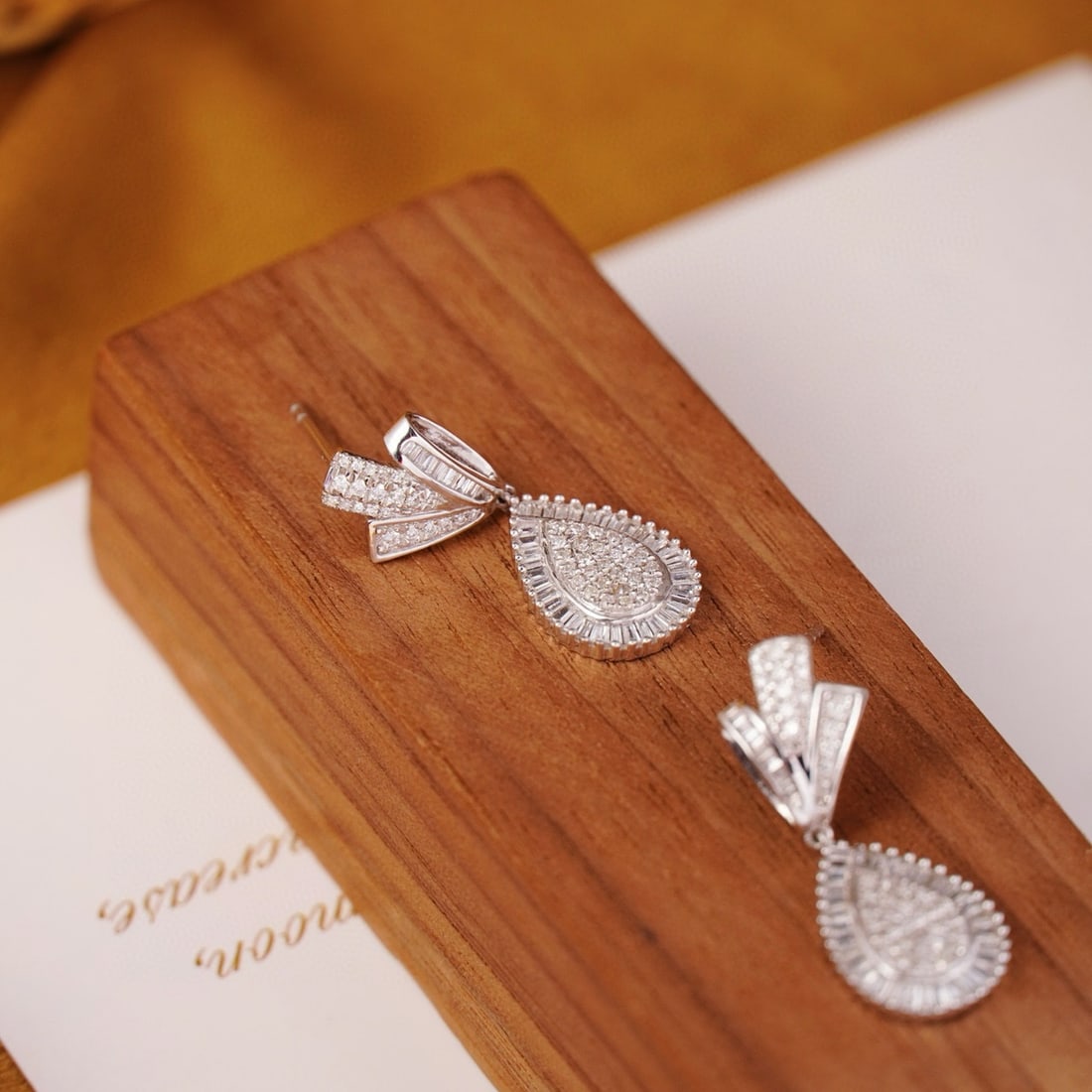 14k Gold 0.88 Ct Natural H Diamond Earrings - 2