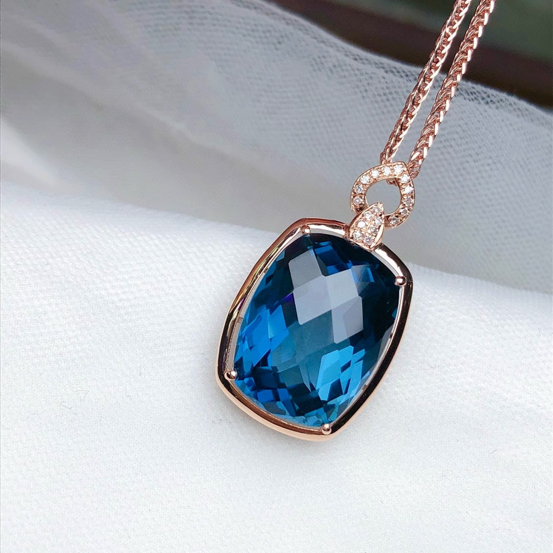 14k Gold 13.65 Ct Natural Topaz & Diamond Pendant( Without Chain ) - 3