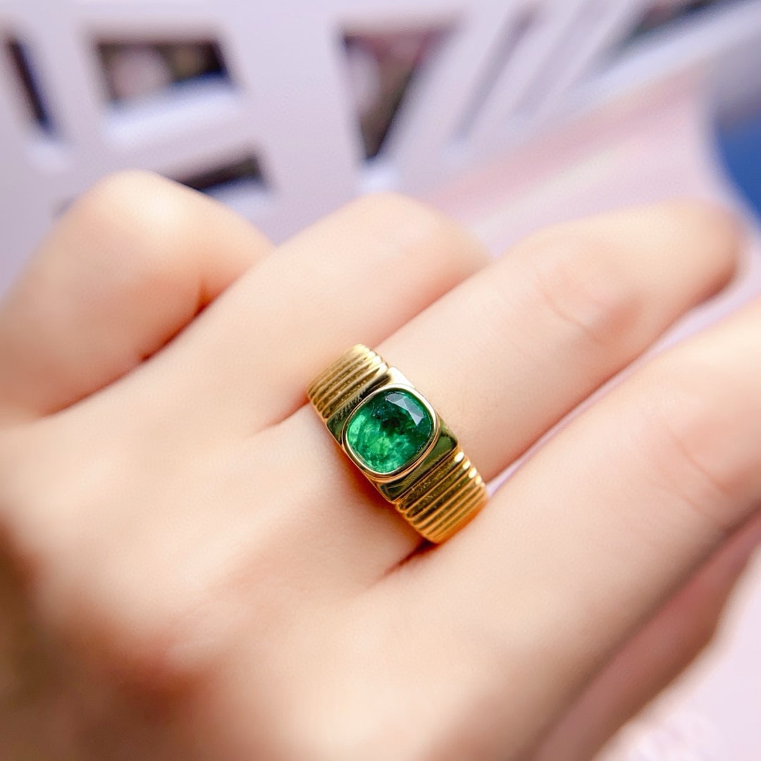 14k Gold 1.58 Ct Vivid Green Natural Emerald Ring - 5