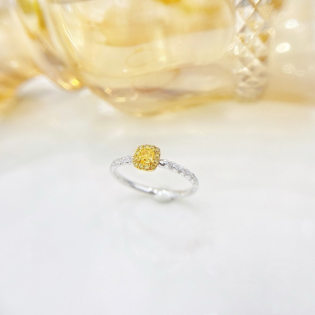 14k Gold 0.29 Ctw Natural Yellow Diamond & Diamond Ring - 2