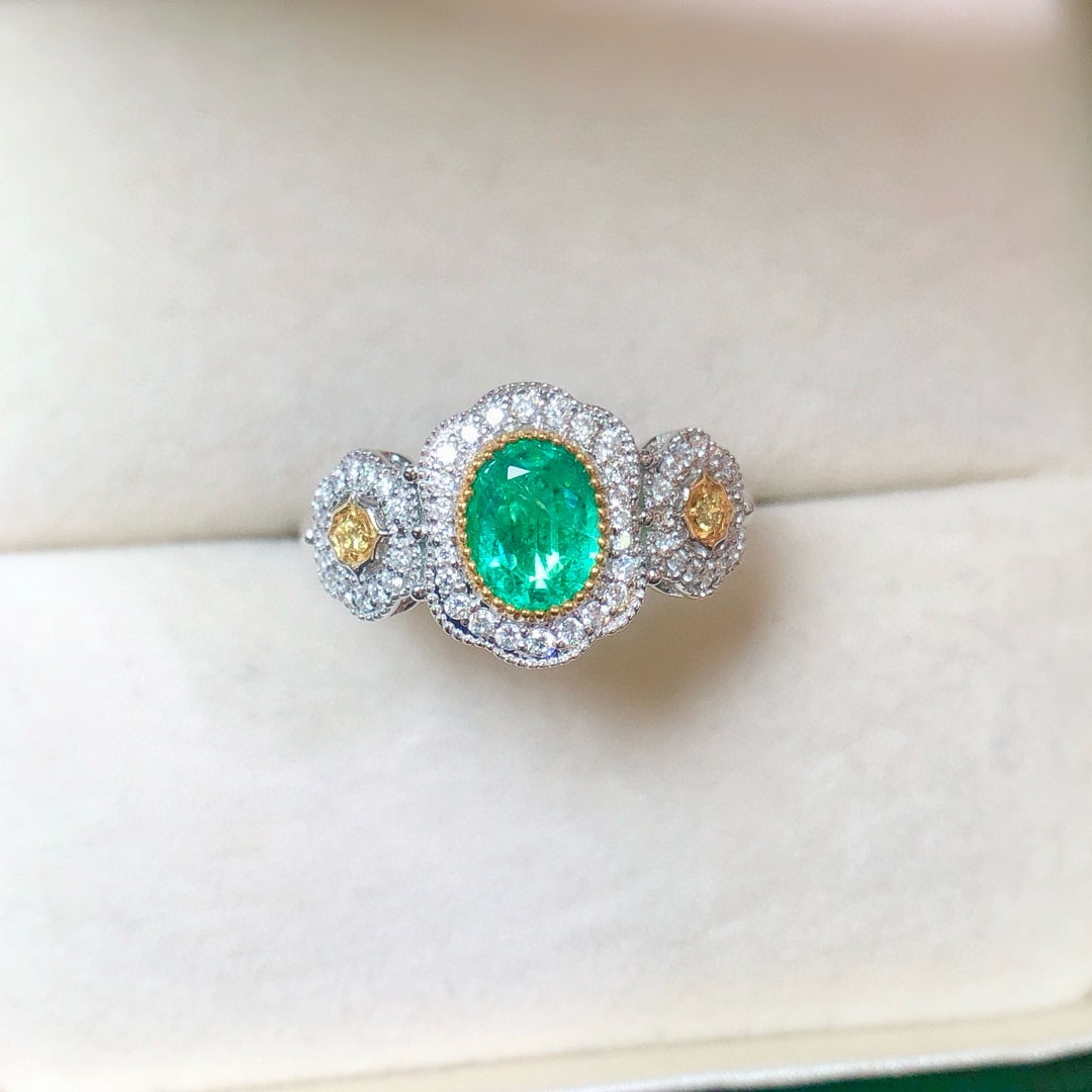 14k Gold 0.92 Ctw Natural Emerald & Diamond Ring - 2