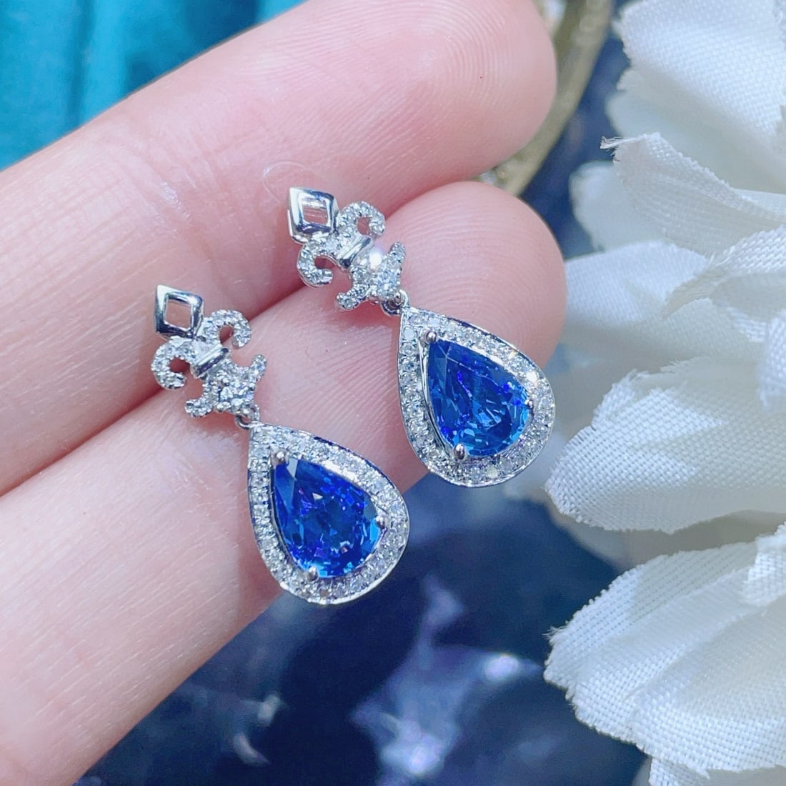 14k Gold 2.1 Ct Natural Sapphire & Diamond Earrings - 3