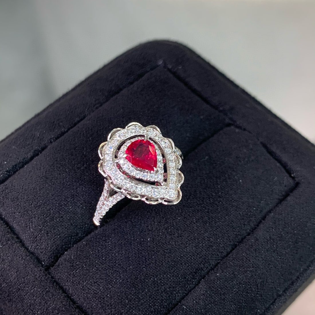 14k Gold 0.90 Ctw Natural Ruby & Diamond Ring - 4