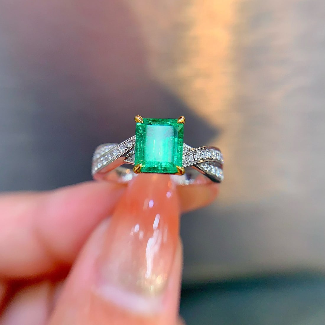 14k Gold 1.66 Ctw Vivid Green Natural Emerald & Diamond Ring - 3