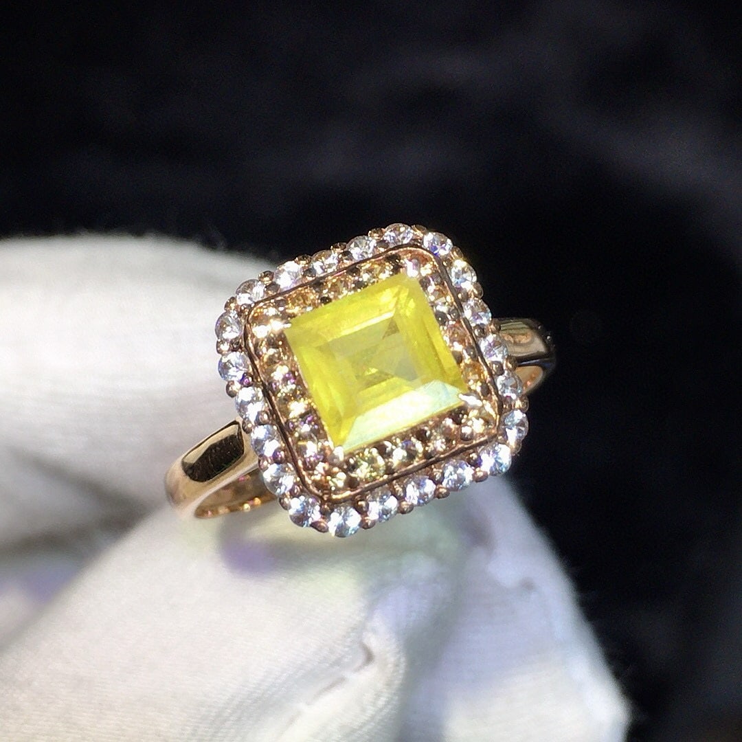 14k Gold 1.5 Ct Natural Sapphire & Sapphire & Sapphire Ring: Ref:230955057 // gold content:14k gold // ring size:7. 25us // // main gemstone:sapphire // shape:square // carat weight:1. 5ct // color:yellow // treatment:natural // // adjacent gemstone 2 :