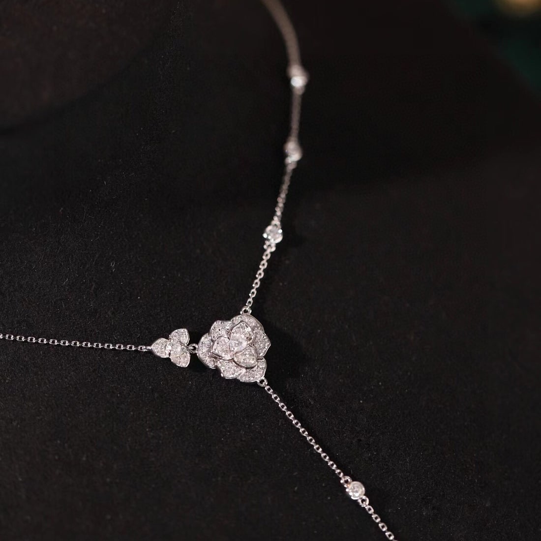 14k Gold 0.6 Ct Natural H Diamond & Flowers Necklace - 2