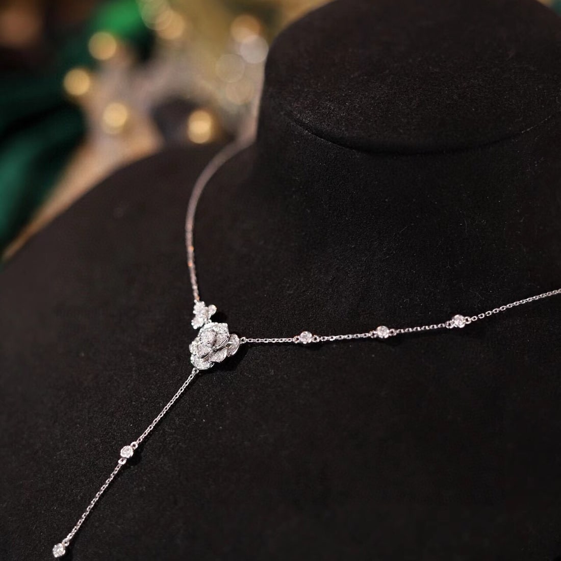 14k Gold 0.6 Ct Natural H Diamond & Flowers Necklace - 4