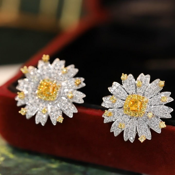 14k Gold 0.90 Ct Natural Color Diamond & Flowers Earrings - 2