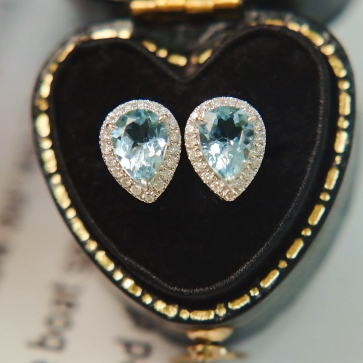 14k Gold 1.35 Ctw Natural Aquamarine & Diamond Earrings: Ref:230955123 // gold content:14k gold // main gemstone:aquamarine // shape:pear // carat weight:1. 15ct // color:santa maria color // treatment:natural // // adjacent gemstone 2 : diamond //