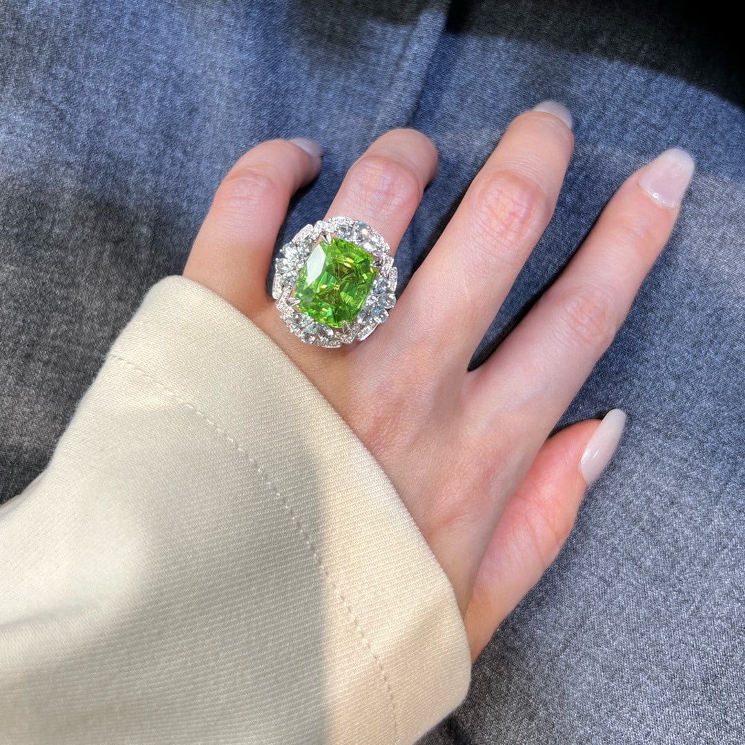 14k Gold 14.19 Ctw Natural Peridot & Diamond Ring - 3
