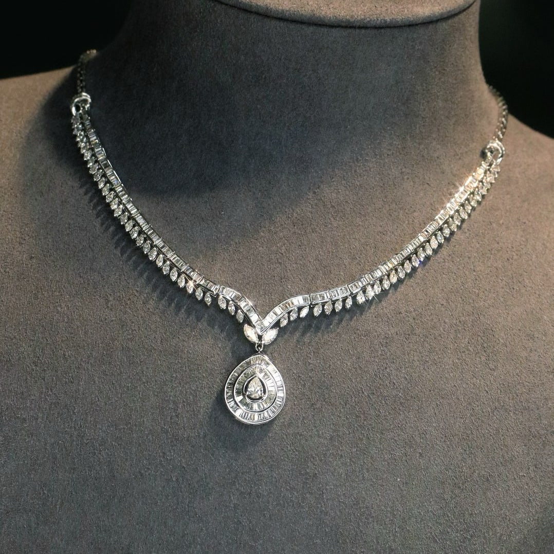 14k Gold 4.5 Ct Natural H Diamond Necklace: Ref:230956002 // gold content:14k gold // main gemstone:diamond // shape:multiply // carat weight:4. 5ct // clarity grade:vs-si // color:h // treatment:natural // High Estimate: 23000 Condition: New