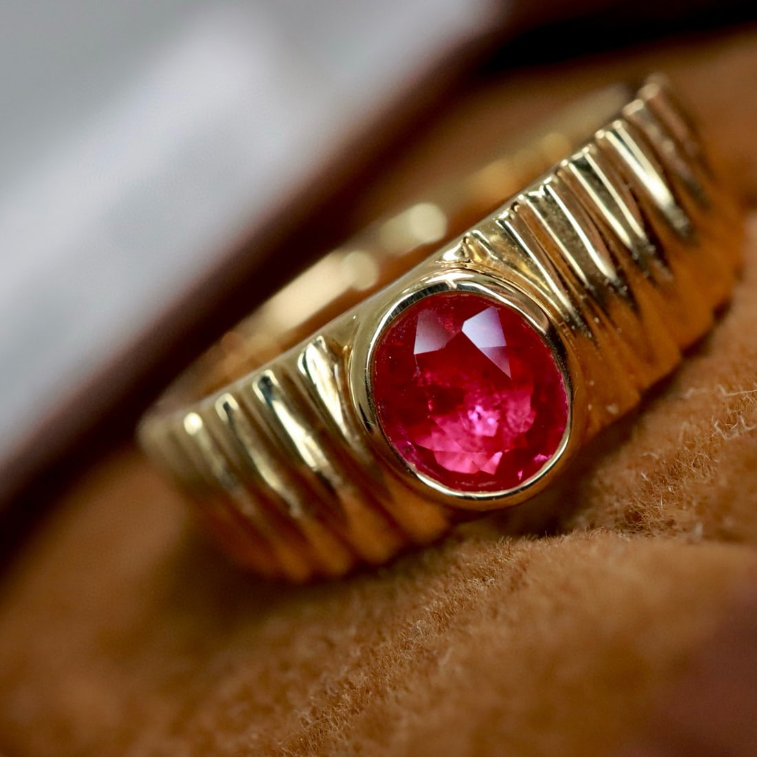 14k Gold 0.71 Ct Natural Ruby Ring - 2