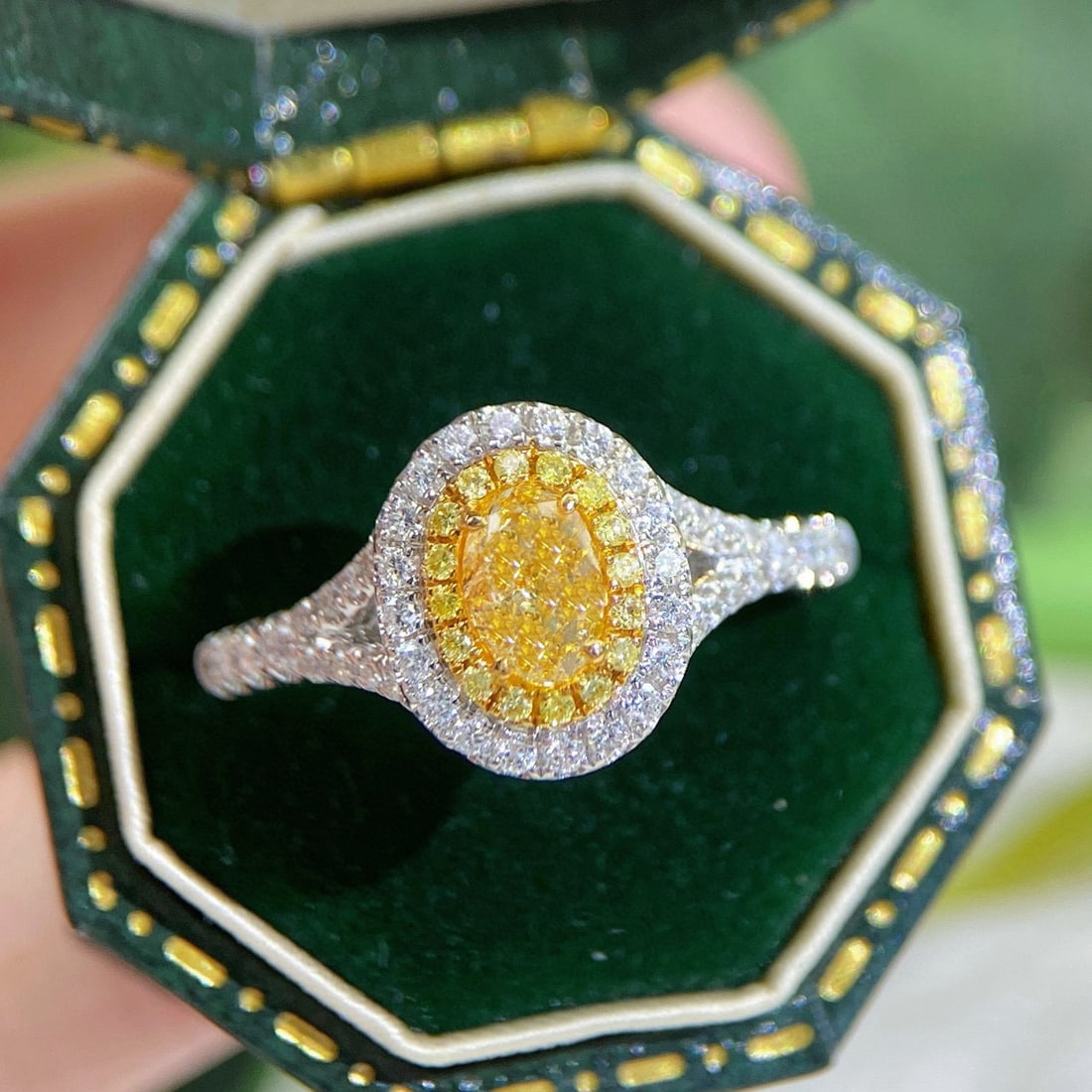 14k Gold 0.83 Ctw Natural Yellow Diamond & Diamond Ring: Ref:230956172 // gold content:14k gold // ring size:7. 25us // // main gemstone:yellow diamond // shape:oval // carat weight:0. 50ct // color:yellow // treatment:natural // // adjacent gemstone 2