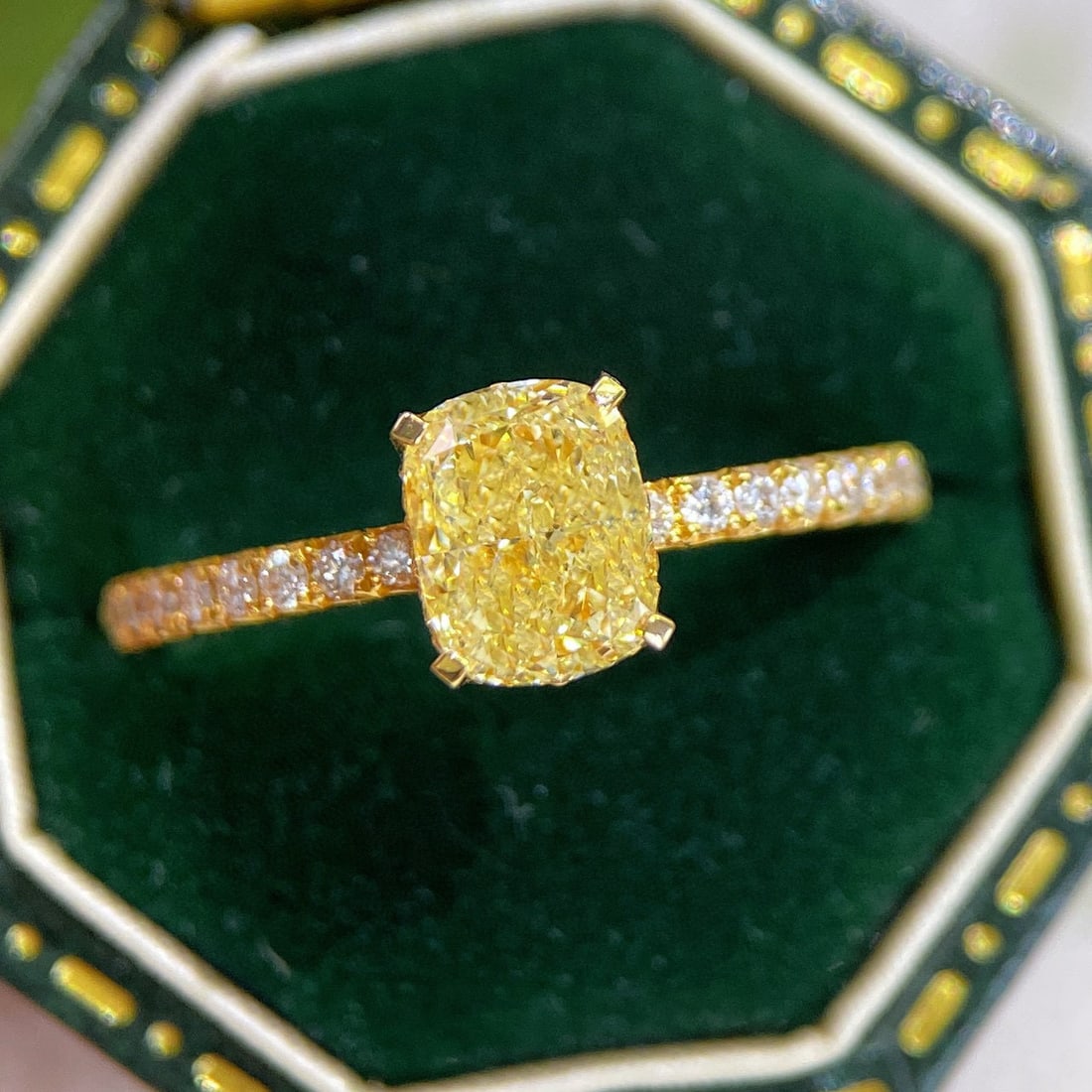 14k Gold 1.22 Ctw Natural Yellow Diamond & Diamond Ring: Ref:230956180 // gold content:14k gold // ring size:7. 25us // // main gemstone:yellow diamond // shape:cushion // carat weight:1. 00ct // color:yellow // treatment:natural // // adjacent gemstone