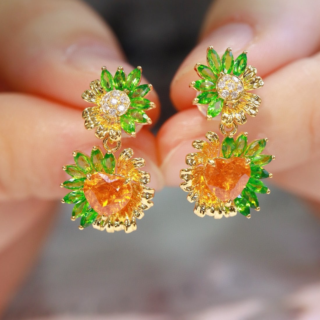 14k Gold 2.95 Ctw Natural Spessartine & Tsavorite Earrings: Ref:230951015 // gold content:14k gold // main gemstone:spessartine // shape:heart // carat weight:1. 7ct // color:orange // treatment:natural // // adjacent gemstone 2 : tsavorite //