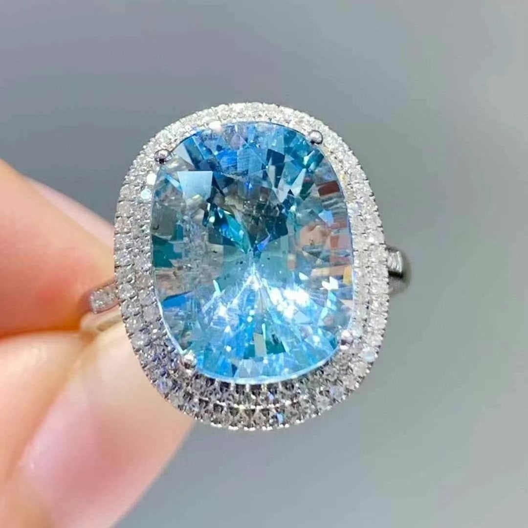 14k Gold 4.8 Ct Natural Aquamarine & Diamond Ring: Ref:230951084 // gold content:14k gold // ring size:7. 25us // // main gemstone:aquamarine // shape:cushion // carat weight:4. 8ct // color:santa maria color // treatment:natural // // adjacent