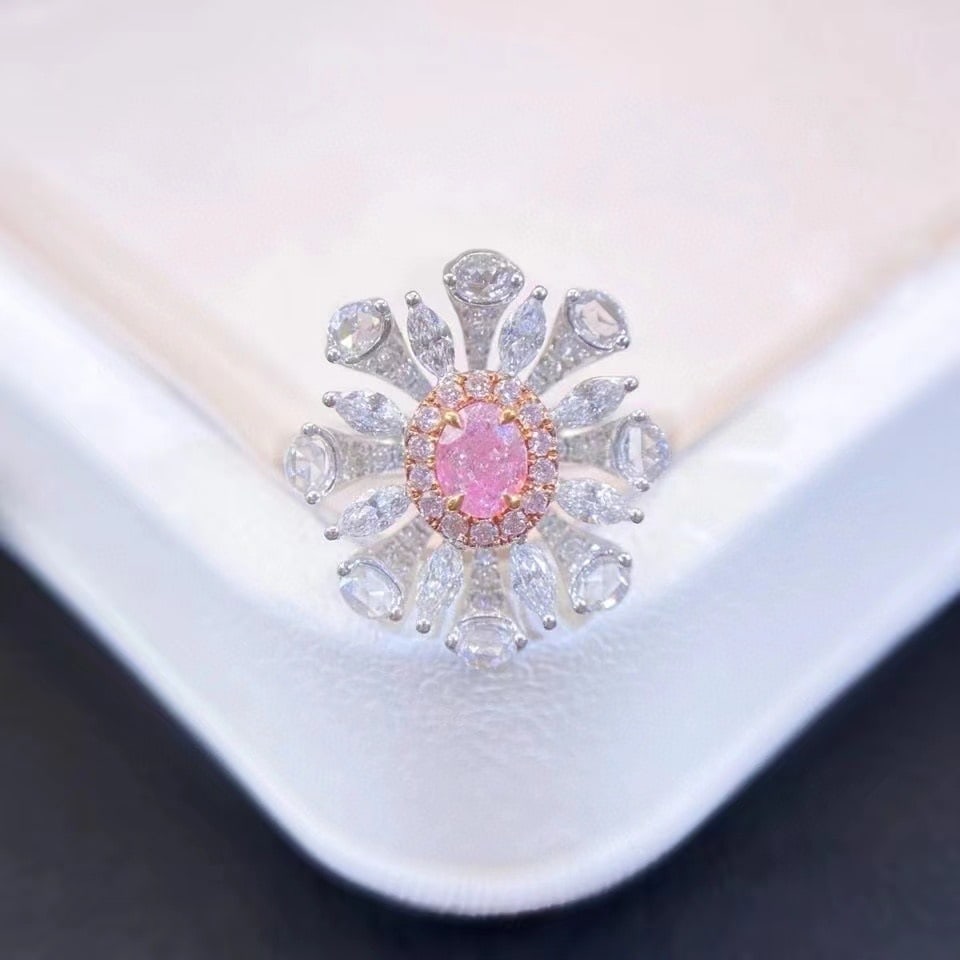 Gia Certified 14k Gold 0.93 Ctw Natural Pink Diamond & Diamond Ring: Ref:230951086 // gold content:14k gold // ring size:7. 25us // // main gemstone:pink diamond // certified:gia // shape:oval // carat weight:0. 26ct // clarity grade:si1 // color:pink //