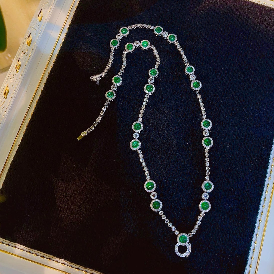 14k Gold 13.03 Ctw Vivid Green Natural Emerald & Diamond Necklace: Ref:230951113 // gold content:14k gold // main gemstone:emerald // shape:round // carat weight:9. 12ct // color:vivid green // treatment:natural // cut grade:g // // adjacent gemstone 2 : diamond