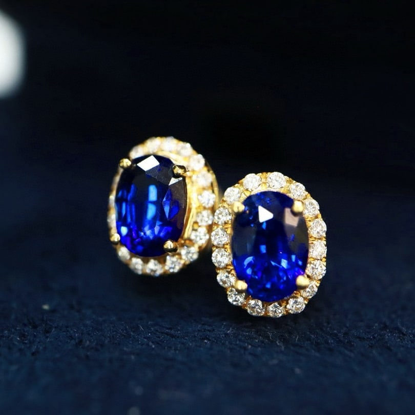 14k Gold 1.75 Ctw Natural Sapphire & Diamond Earrings: Ref:230951117 // gold content:14k gold // main gemstone:sapphire // shape:oval // carat weight:1. 56ct // color:royal blue // treatment:natural // // adjacent gemstone 2 : diamond // shape:round //
