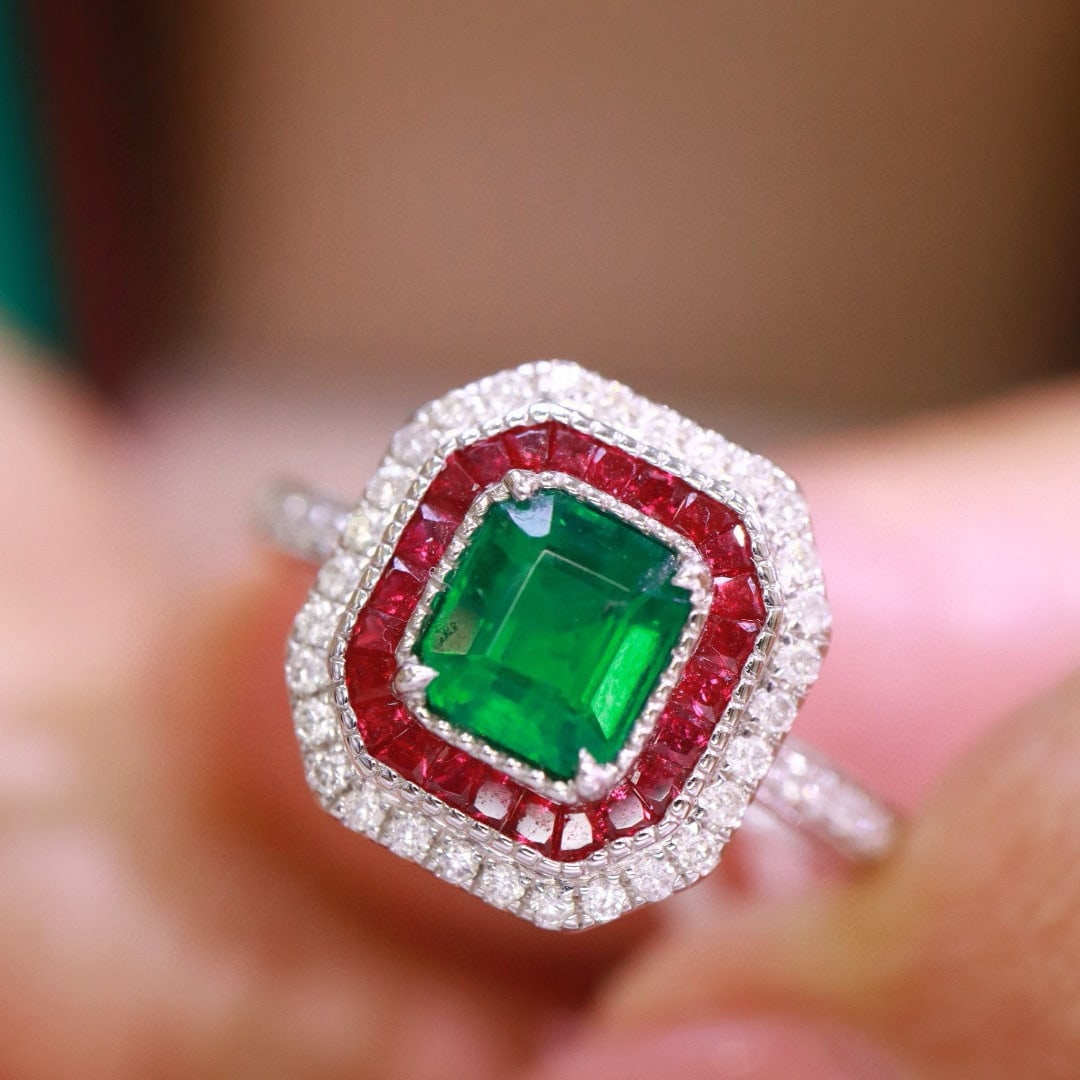 14k Gold 0.87 Ctw Vivid Green Natural Emerald & Diamond Ring - 8