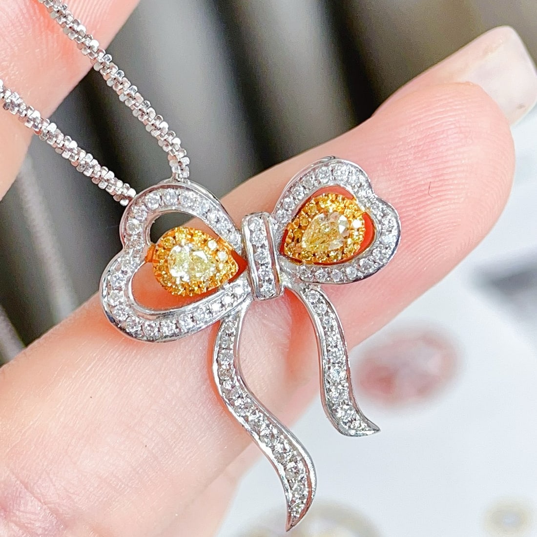 14k Gold 0.61 Ct Natural Color Diamond Pendant( Without Chain ): Ref:230951219 // gold content:14k gold // main gemstone:diamond // shape:multiply // carat weight:0. 61ct // clarity grade:vs-si // color:color // treatment:natural // Condition: NewLow Estimate: