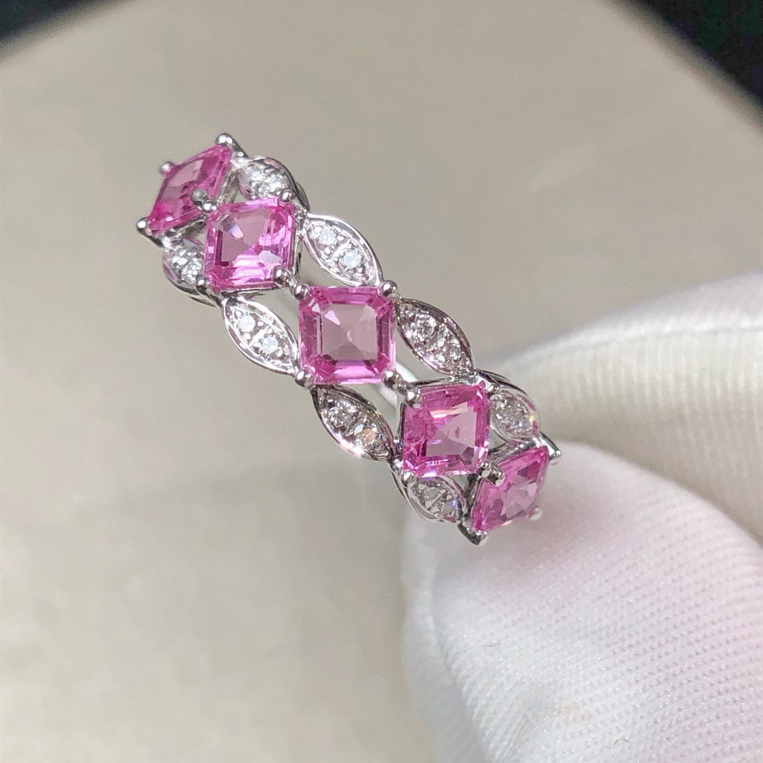 14k Gold 1.33 Ctw Natural Sapphire & Diamond Ring: Ref:230952021 // gold content:14k gold // ring size:7. 25us // // main gemstone:sapphire // shape:octagonal // carat weight:1. 25ct // color:pink // treatment:natural // // adjacent gemstone 2 :
