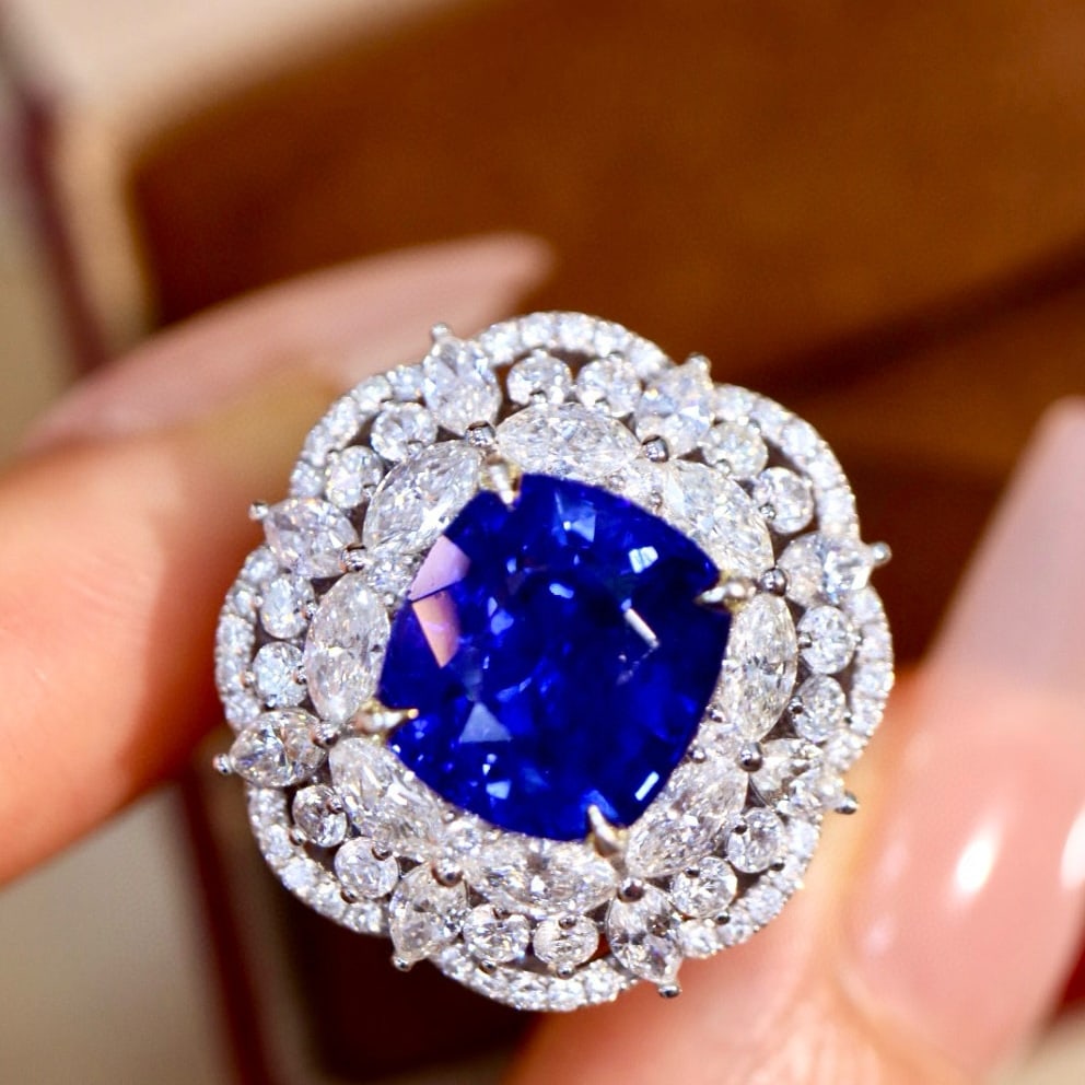 14k Gold 8.74 Ctw Natural Sapphire & Diamond Ring: Ref:230952082 // gold content:14k gold // ring size:7. 25us // // main gemstone:sapphire // shape:cushion // carat weight:6. 23ct // color:blue // treatment:natural // // adjacent gemstone 2 : diamond