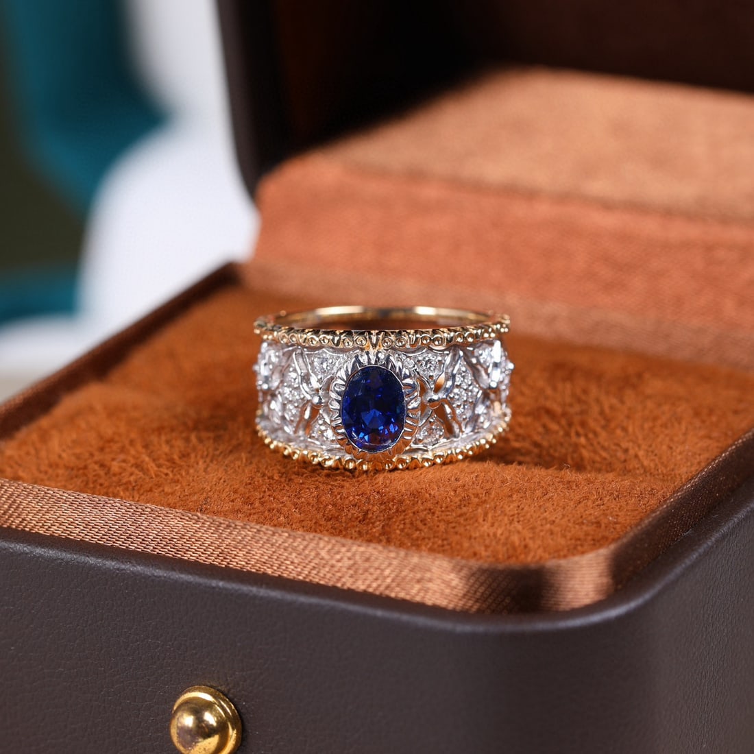 14k Gold 1.30 Ctw Natural Sapphire & Diamond Ring: Ref:230952093 // gold content:14k gold // ring size:7. 25us // // main gemstone:sapphire // shape:oval // carat weight:1. 03ct // color:royal blue // treatment:natural // // adjacent gemstone 2 : diam