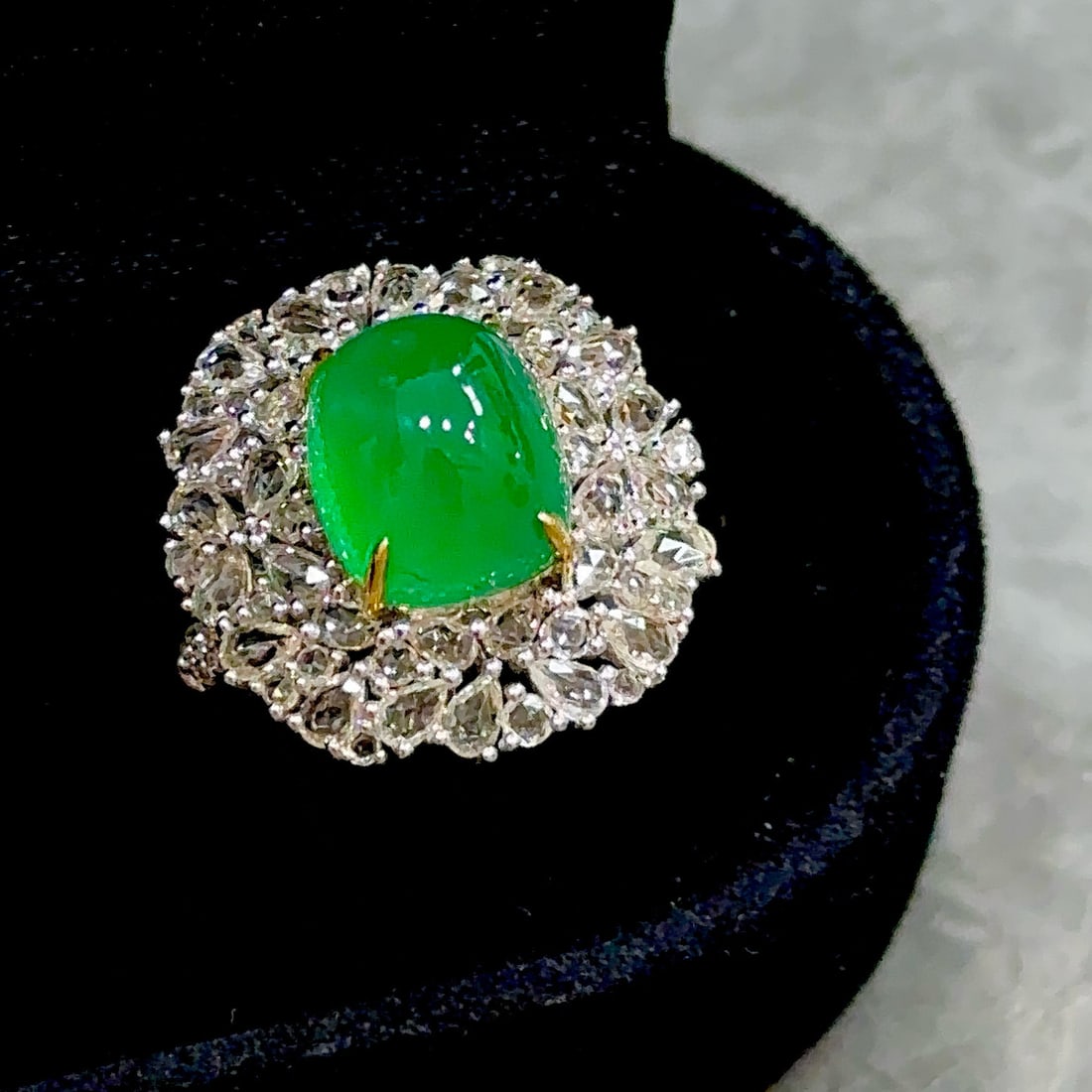 14k Gold 4.2 Ct Vivid Green Natural Emerald & Sapphire & Diamond Ring - 4